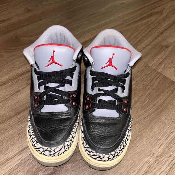 Jordan 3 Retro Black Cement (2011) (GS) - Picture 3 of 3